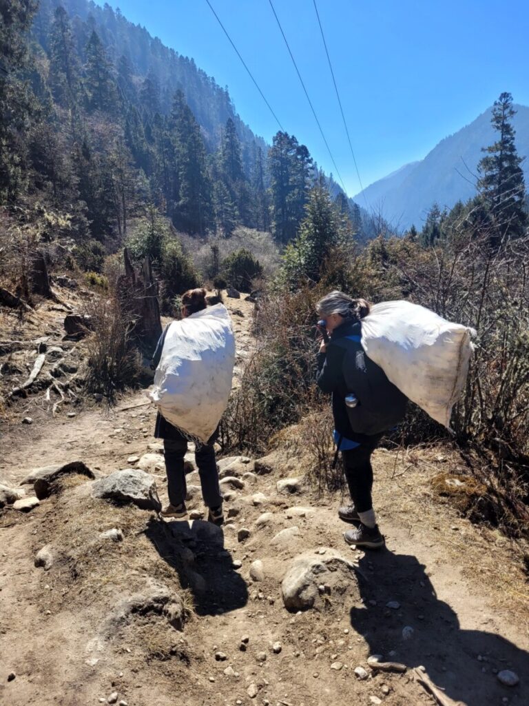14 kgs of waste found along the Laya trail was collected and transported to Gasa
